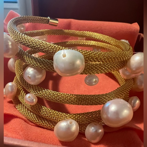 Brand New Cult Gaia Alva versatile choker / arm / wrist gold mesh,baroque pearls - Picture 3 of 6